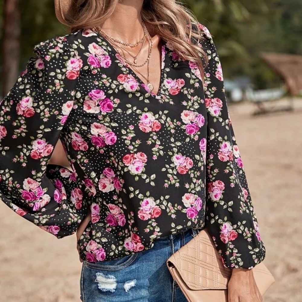 New floral print v neck long sleeve top
